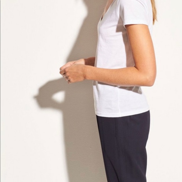 Vince Style# VR59283148
Slips on.
100% Pima cotton.
Machine wash. - Picture 4 of 6